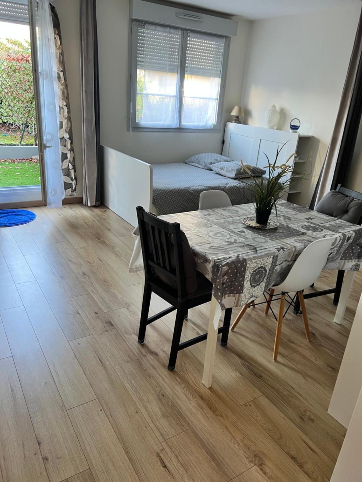 Appartement Disneyland Paris Val D'Europe La Vallee Village Parking 500M Gare Val D'Europe Montévrain Buitenkant foto